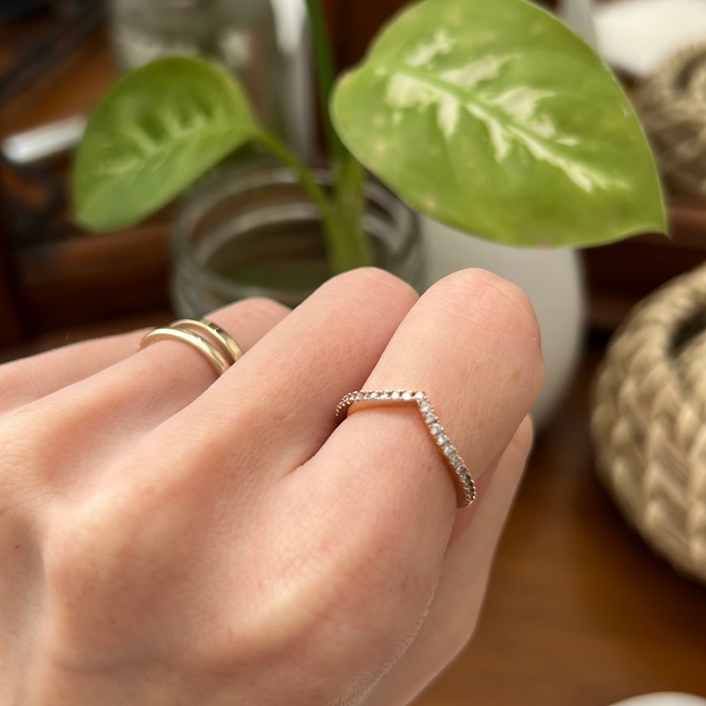 Pandora Sparkling Wishbone Gold plated ring